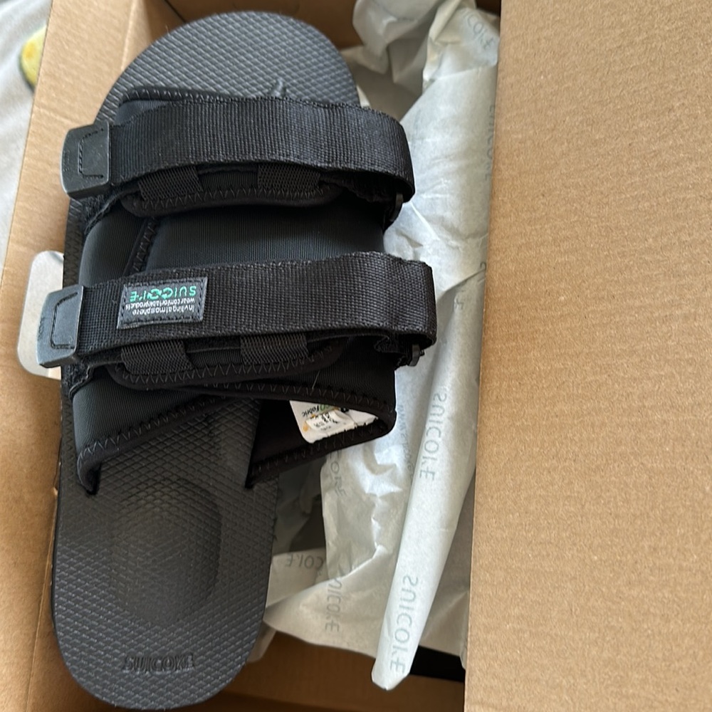 Suicoke moto cab RUNS SMALL - Picture 2 of 5
